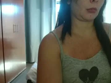 hot_wiffe live stage
