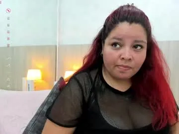 isabela_molina live stage