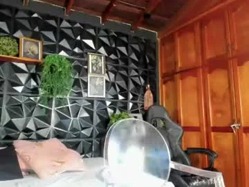 jackson_macleyn live stage