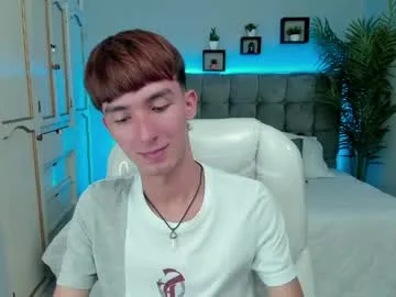 jake_evanss_ live stage