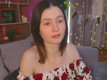 jennyfer_me live stage