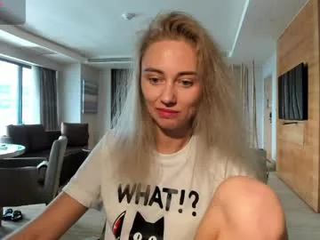 juliastar41 live stage