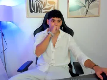 justin_payn14 live stage