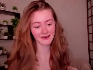 kate_cuddle live stage