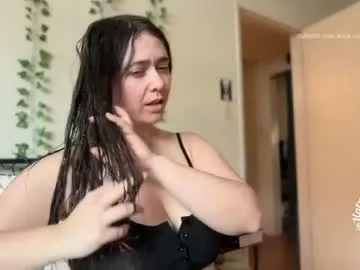 katxxgolding live stage