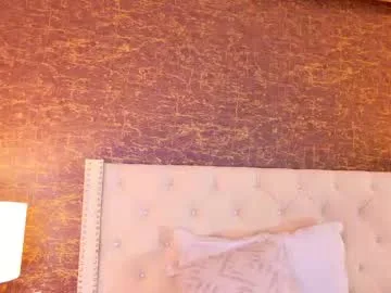 kaylie_mitchel live stage