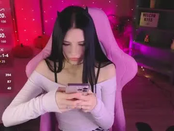 kelly__bunny live stage