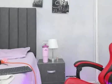 kendra_london live stage