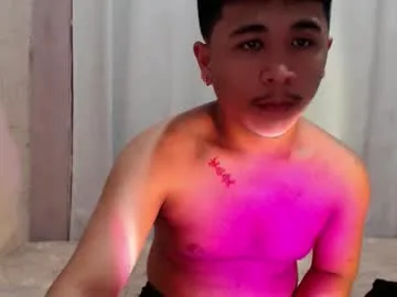 kenth_toyxxx live stage