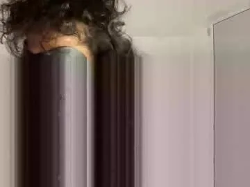 koifemboy live stage