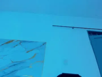 lana_fox1 live stage