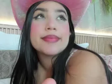 lana_lann live stage