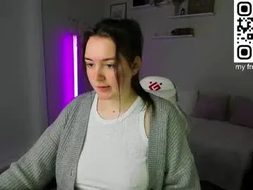 lauraa_collins live stage
