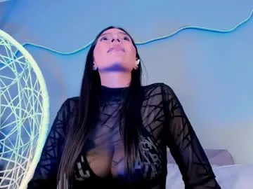 laurenbellucci live stage