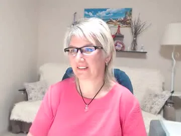 leilamays live stage