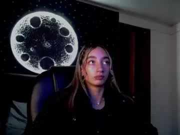 lia_bloom22 live stage