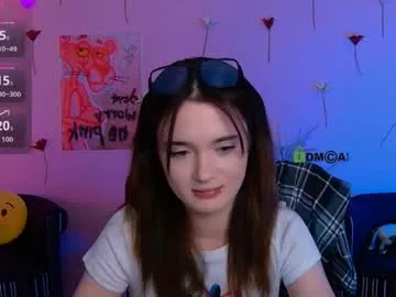 liana_kisses live stage
