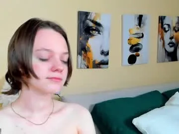 lindaa_bell live stage