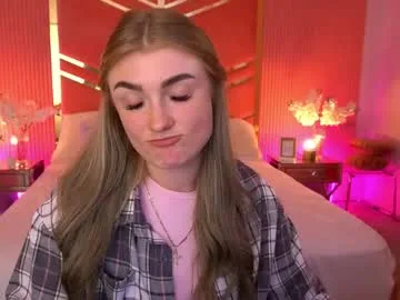 lolly_rosee live stage
