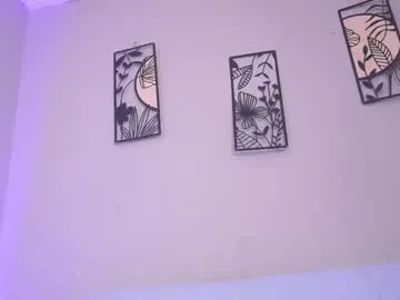 loveegirll live stage