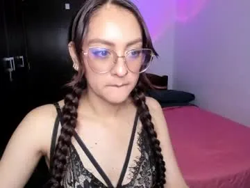 lucy_doll85 live stage