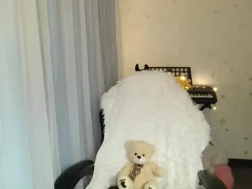 lunaa_bluee live stage