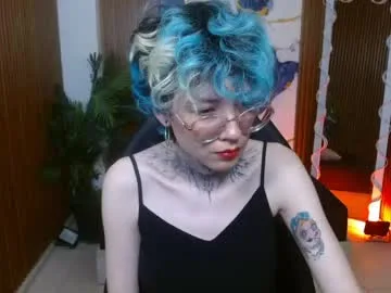 lyra_tay live stage