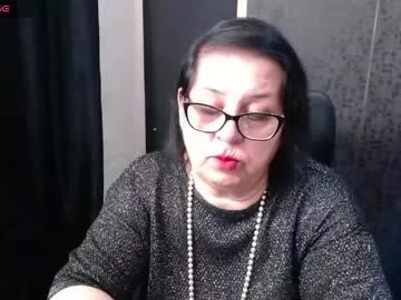madam_sanjanne live stage