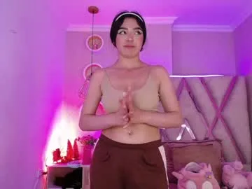 madyson_hill live stage