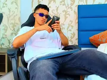 marcus_jeron live stage