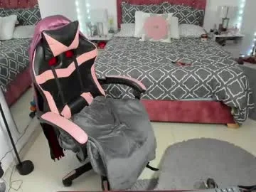 marie_mature live stage