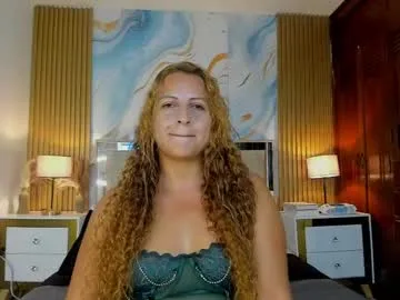 maryleen_hot live stage