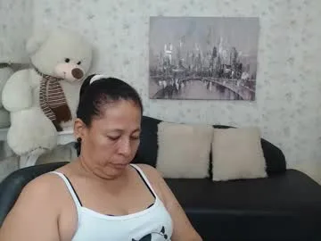 mature_martina_ live stage
