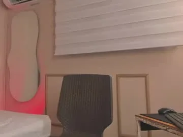 max_nathan live stage