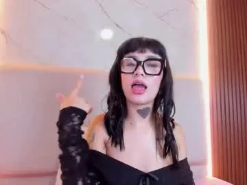 melanyharris live stage
