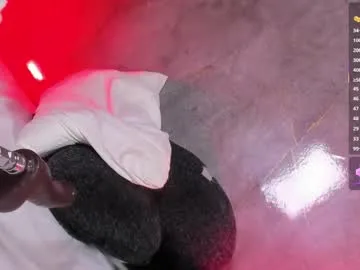 melanyholsen live stage