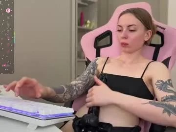 melissaluvvv live stage