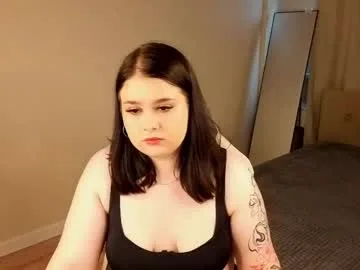 michelle_host live stage
