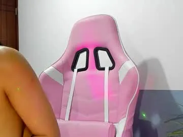 miiss_scarlett1 live stage