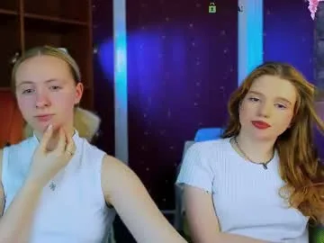 mila_glow live stage