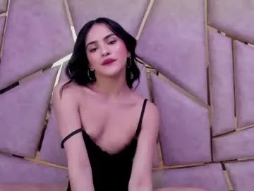 miss_bella_kiss live stage