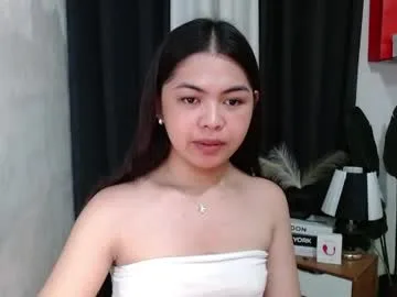 miss_briella live stage