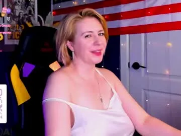 miss_lisaa live stage