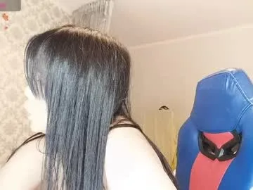 missvalday live stage