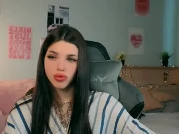 molly_rettyy live stage