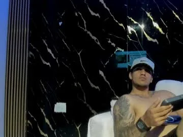 mr_maximo live stage