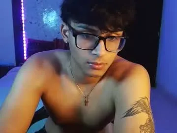 mr_yisuz live stage