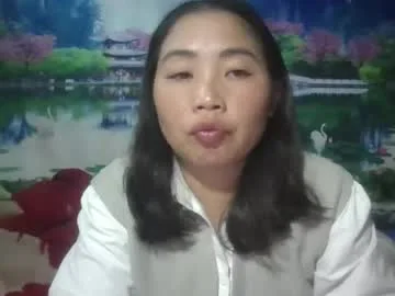 ms_pham live stage