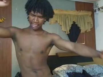 negga_cum live stage