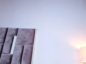 nia_bunny live stage
